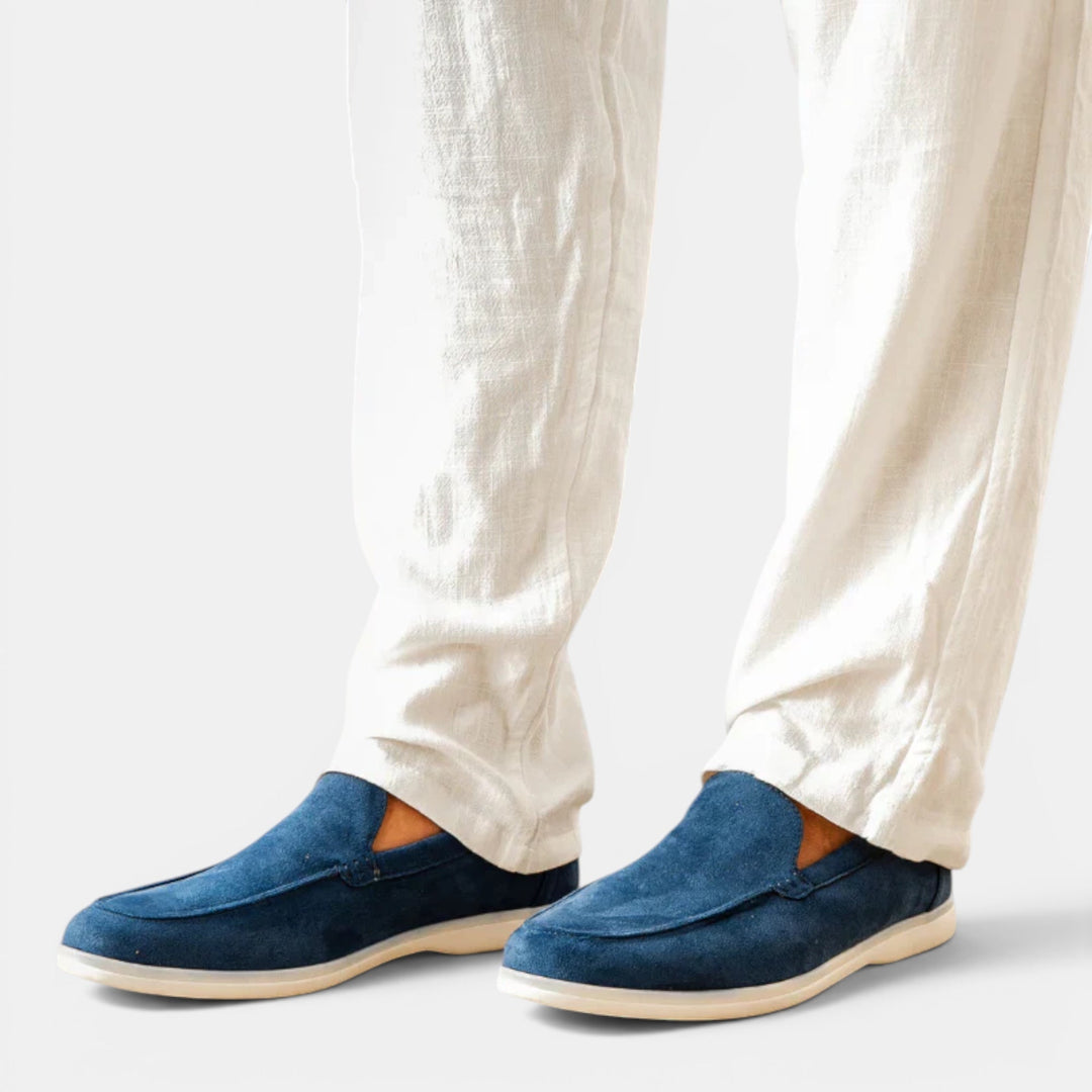 Men's comfortable slip-on loafers with cushioned sole, perfect for stylish everyday wear.