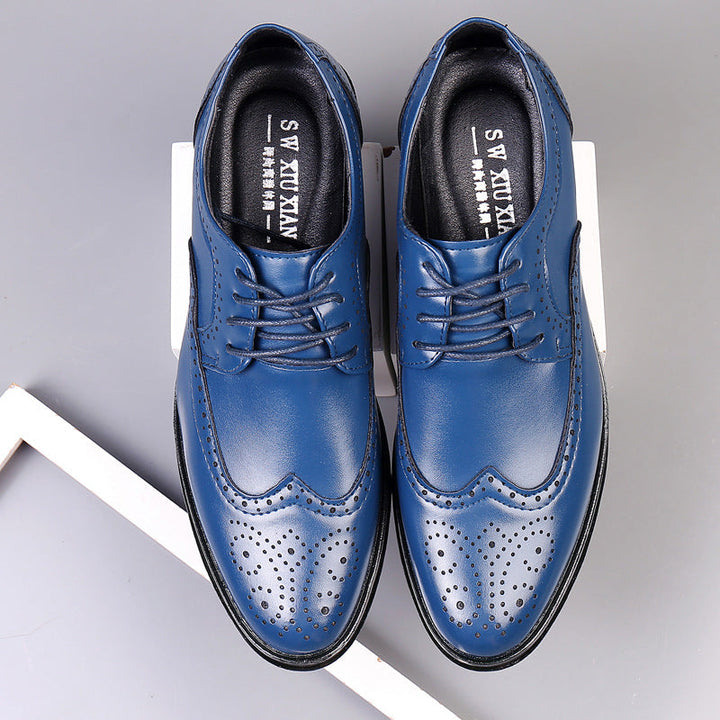 Timeless men's wingtip Oxford brogue dress shoes, ideal for formal wear, business meetings, or elegant occasions.