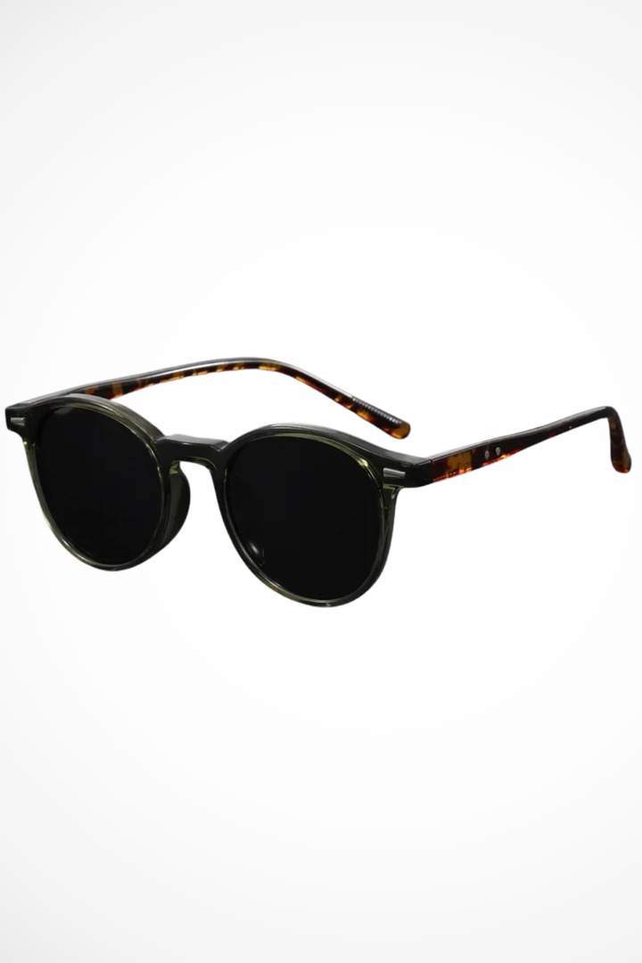 Iconic men's round classic sunglasses, delivering vintage style and retro elegance.