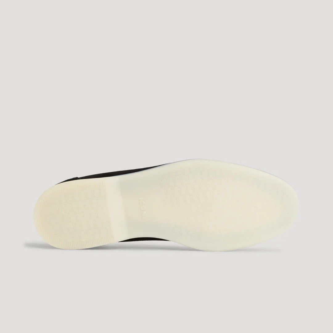 Elegant men's formal loafers, a classic choice for sophisticated everyday or office wear.