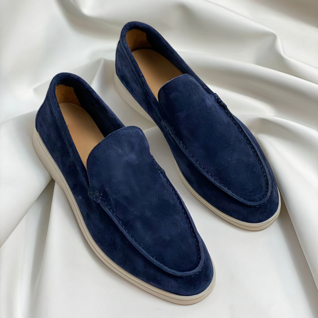 Casual men's comfortable loafers, perfect slip-on shoes for relaxed everyday fashion.