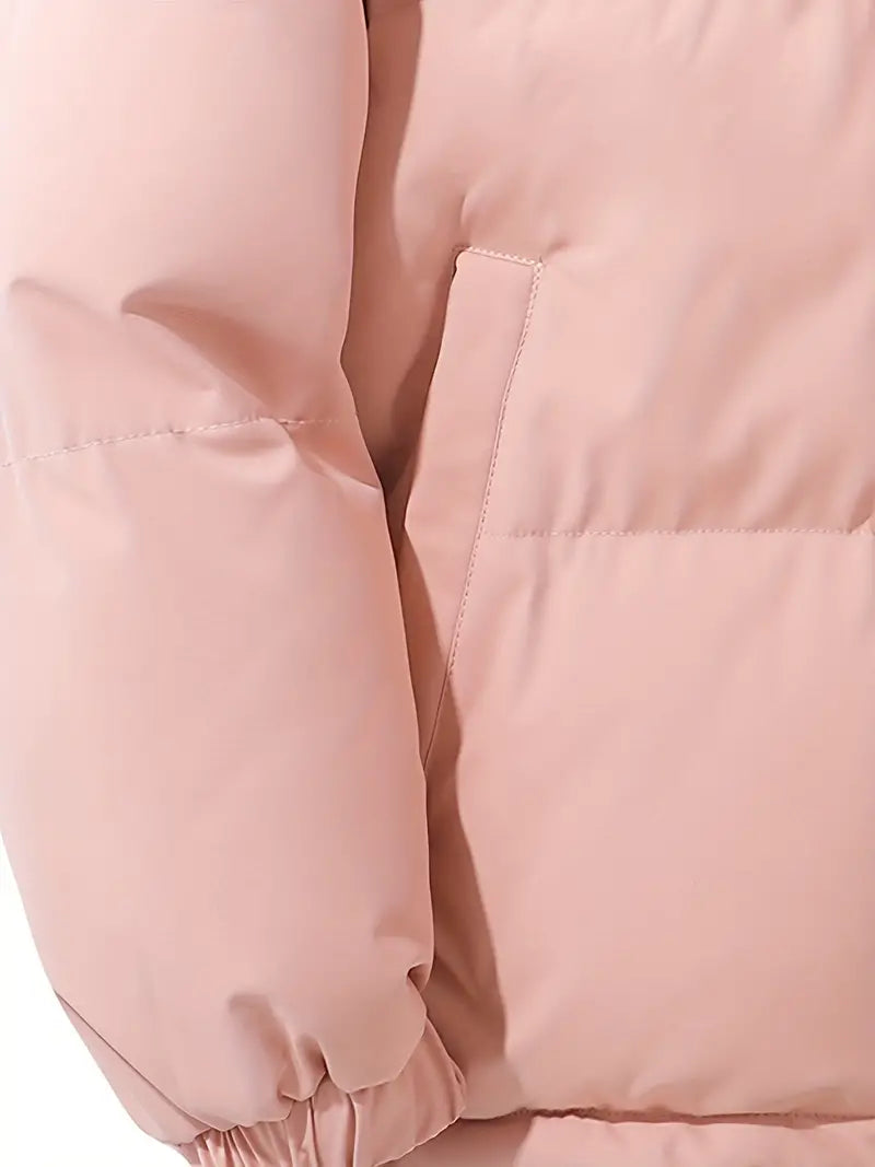 Warm & comfortable men's jacket with a classic hood for everyday use.
