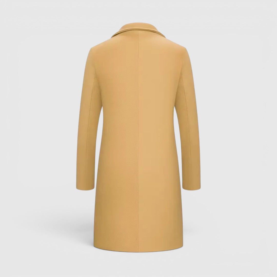 Casual men's single-breasted long overcoat, comfortable for everyday winter wear.