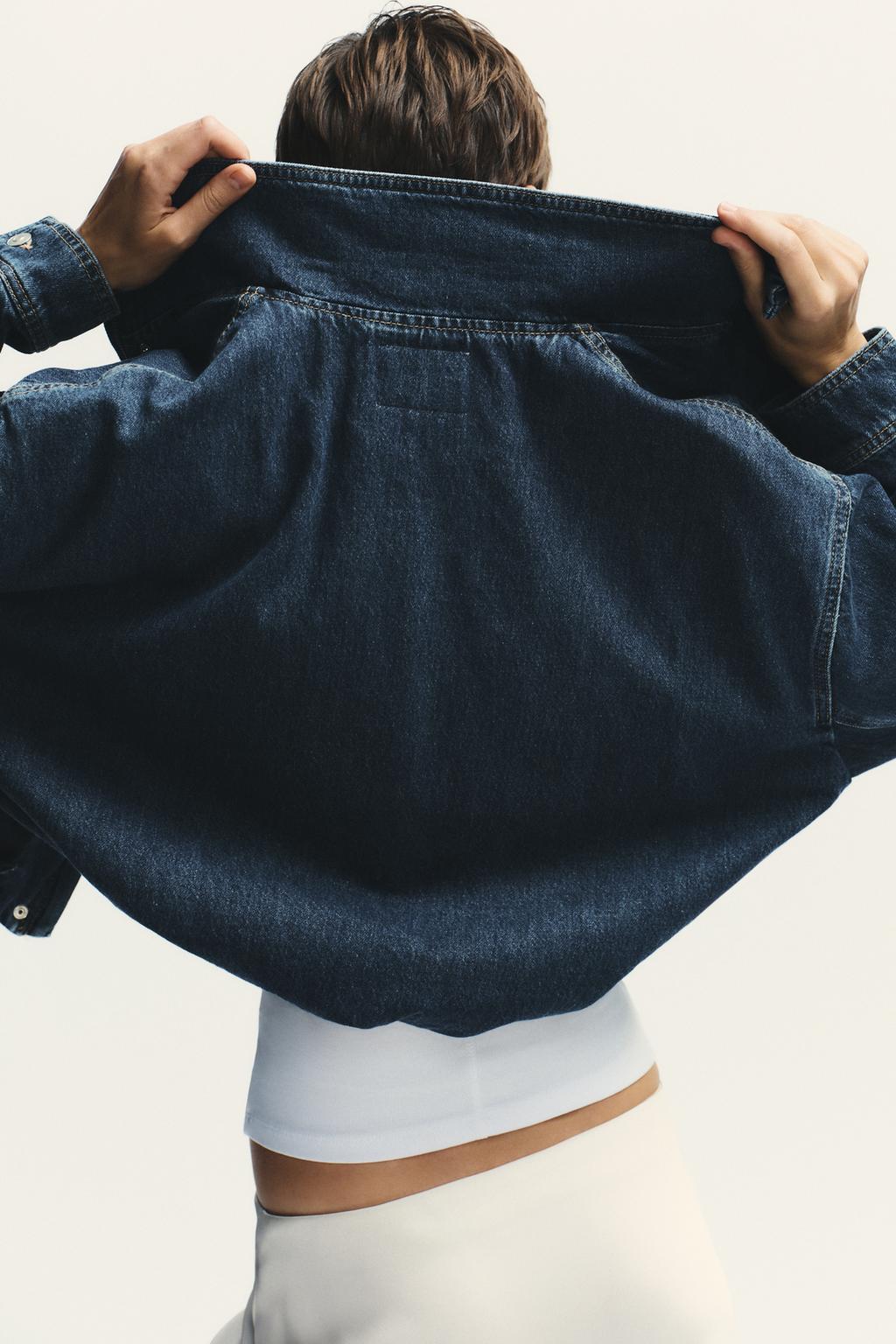 Vintage denim outerwear with a flattering balloon silhouette for a modern look.