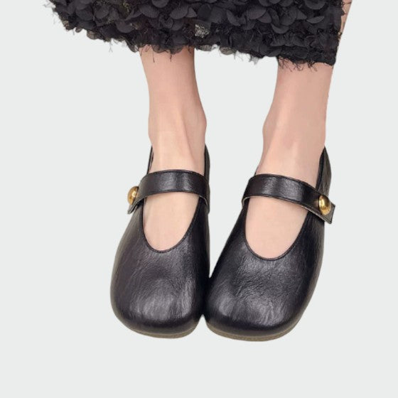 Classic women's Mary Jane shoes with round toe and stylish button strap, perfect for elegant versatile wear.