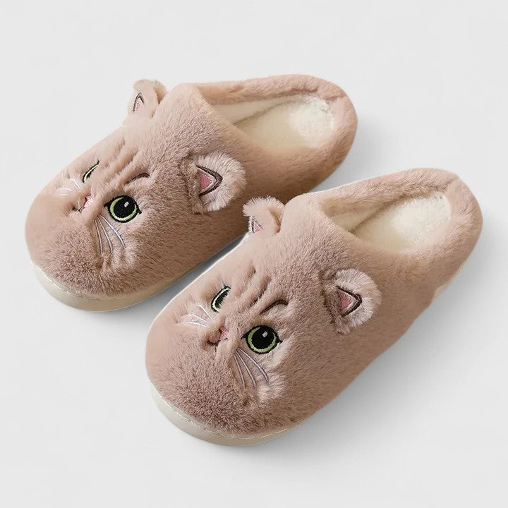 Comfortable women's arch support slippers, perfect for ultimate indoor relaxation and winter warmth.