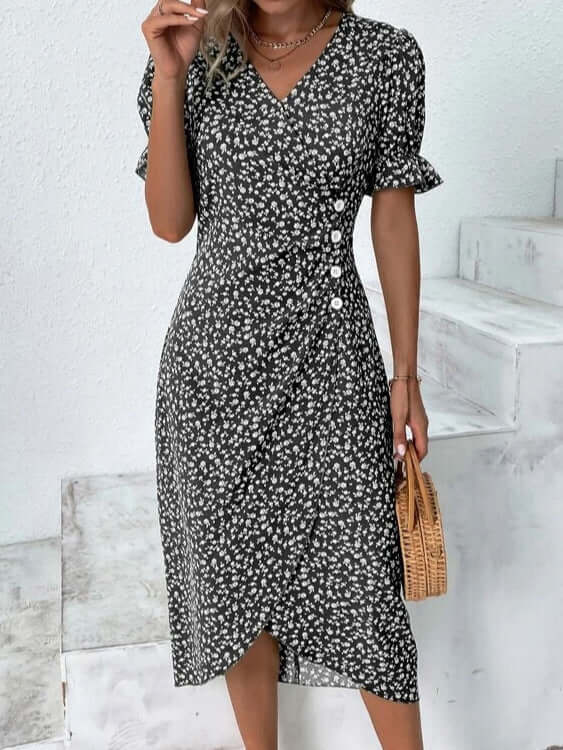 Comfortable knee-length summer dress for women, perfect for effortless casual style and all-day wear.