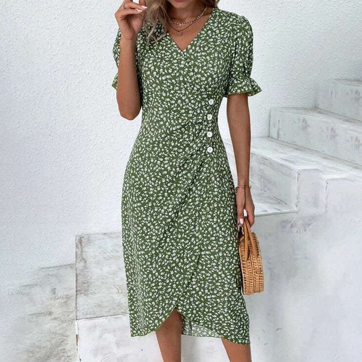 Versatile women's knee-length dress, suitable for summer, daywear, and a relaxed, comfortable look.