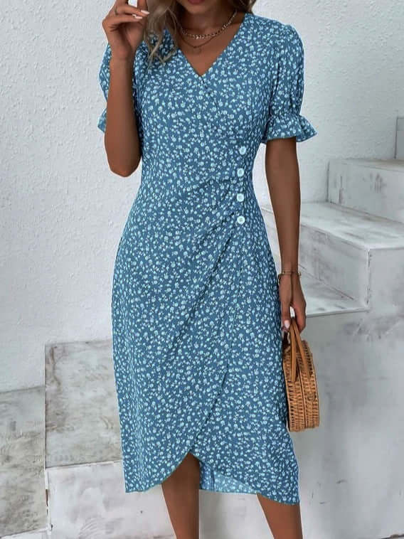 Effortless women's day dress, knee-length and comfortable, perfect for summer casual wear and errands.