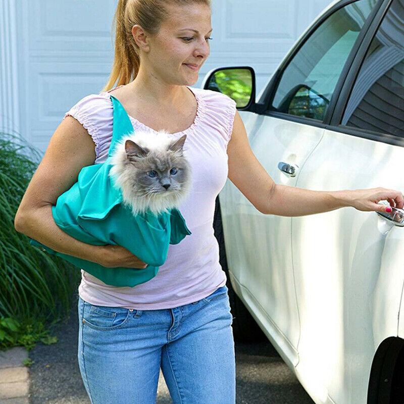 Durable pet travel bag designed for secure transport of cats and small pets.