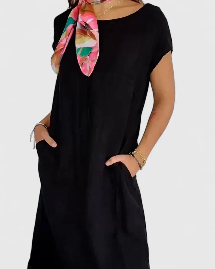 Casual women's A-line dress with handy pockets, perfect for everyday fashion, comfort, and ease.