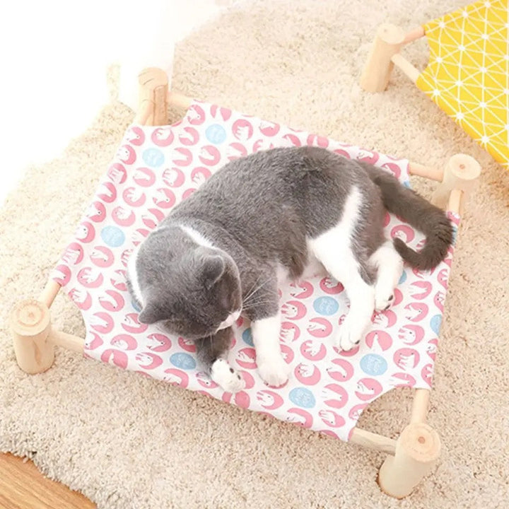 Breathable mesh cooling cat hammock, perfect summer bed for your pet.