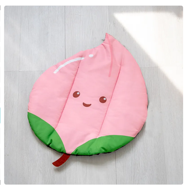 Premium cooling pet mat for dogs & cats, charming ice cream design. Ensures animal comfort & summer heat relief.
