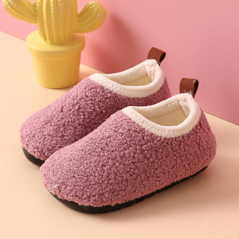 Cozy boys' non-slip indoor slippers for ultimate comfort and warmth.