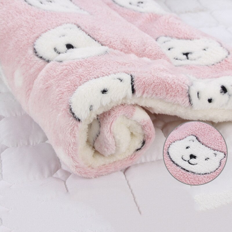 Stylish brown pet blanket, an essential accessory for pet comfort and home.