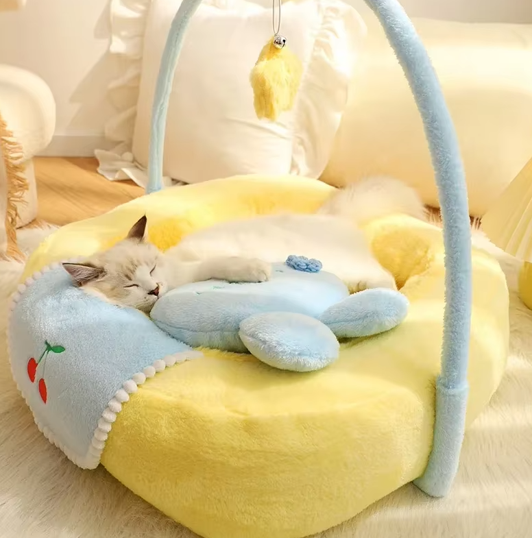Cozy duck pet bed for cats and kittens, soft, secure, and comfortable for feline relaxation.