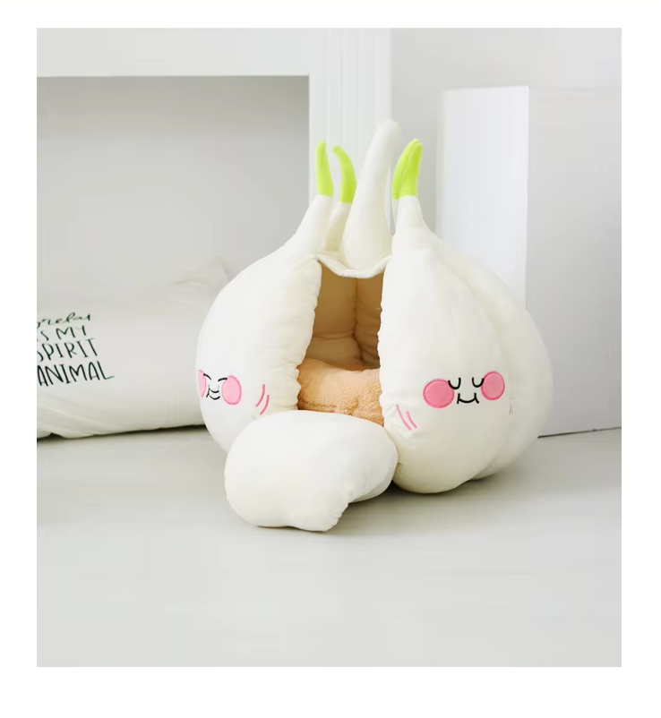 Comfortable pet cave house, unique garlic design. Cozy, soft hideaway for cats & small dogs.
