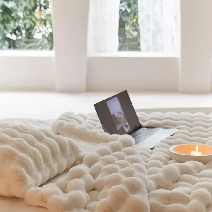 Ultra-soft fleece throw blanket perfect for relaxation and warmth