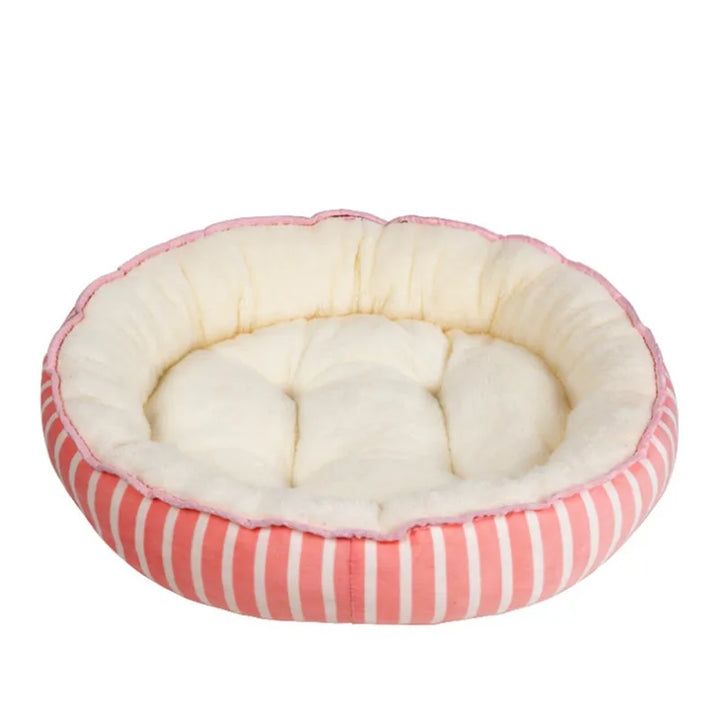Plush, washable round pet bed in a neutral tone, ideal for dogs & cats. Ultimate comfort accessory.