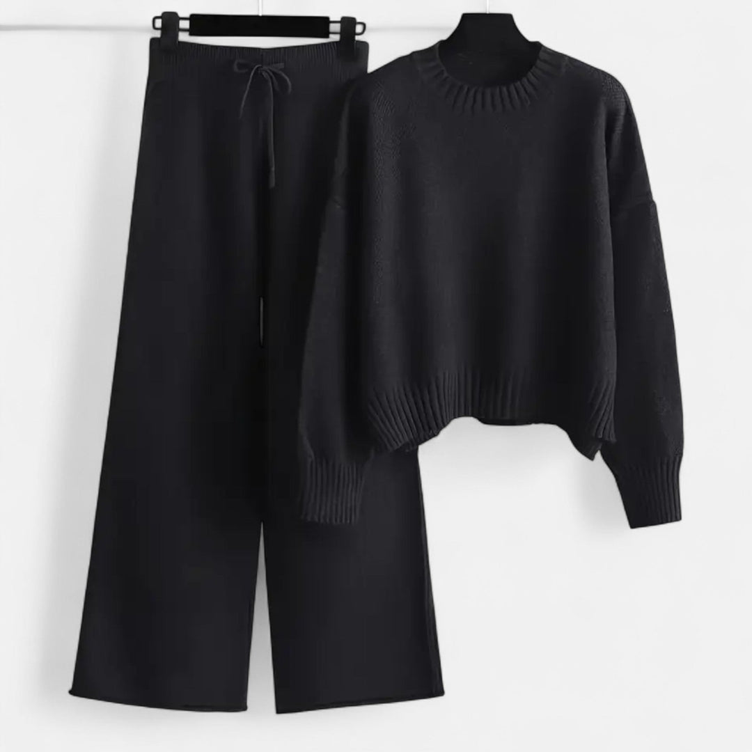 Versatile women's knit set, offering both comfort and elegant style for everyday wear.