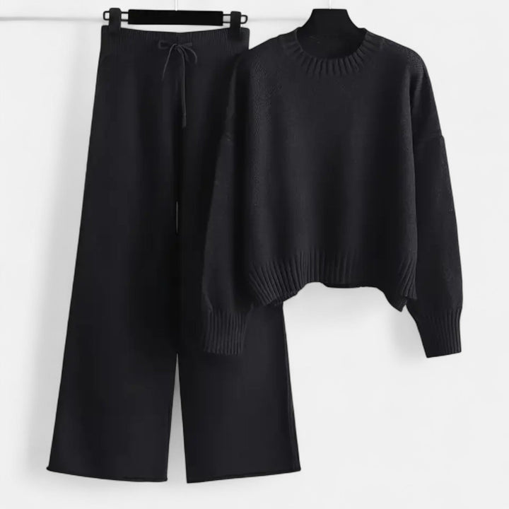 Versatile women's knit set, offering both comfort and elegant style for everyday wear.