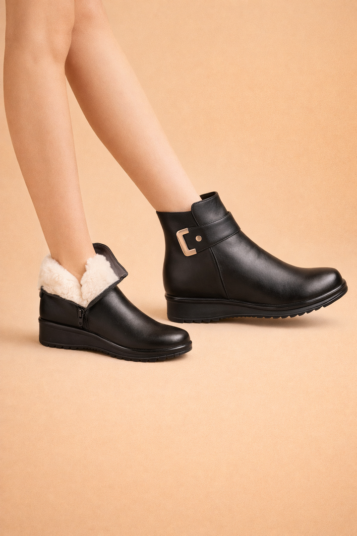 Stylish women's casual winter boots with non-slip soles for everyday wear.