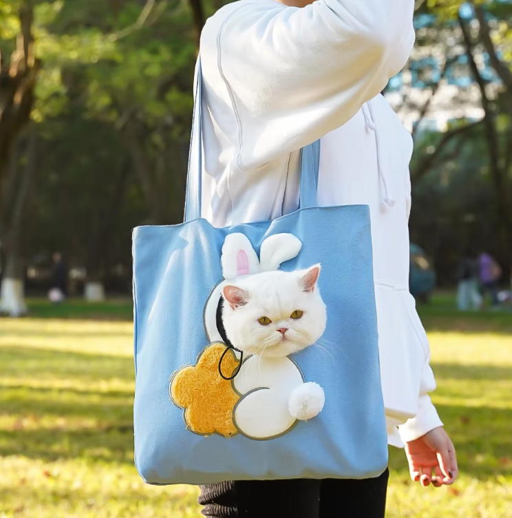 Stylish & comfortable animal costume car carrier for small pets, ideal for travel & adventures.