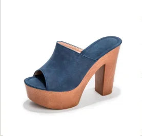 Dark blue women's platform sandals with a chunky block heel, ideal for summer comfort and style.