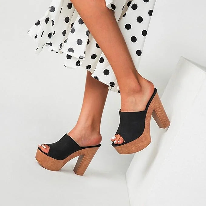 Comfortable women's dark blue open-toe platform sandals with a chunky block heel, summer ready.