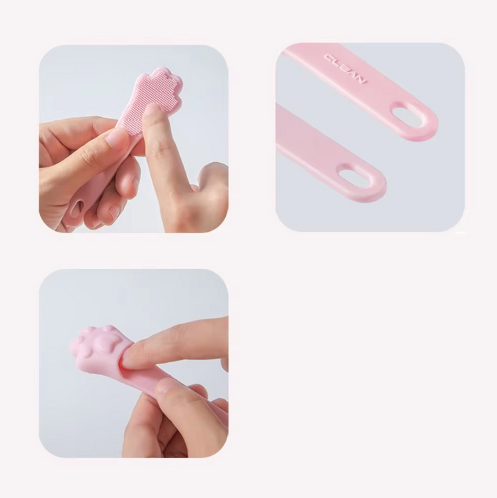 Dog accessory: Paw Tongue Scraper for comprehensive dental hygiene, fighting bad breath and promoting oral health.