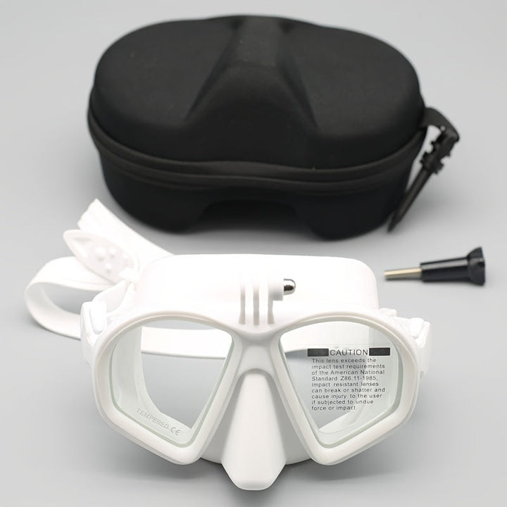 Mount your action camera easily onto this versatile diving mask.
