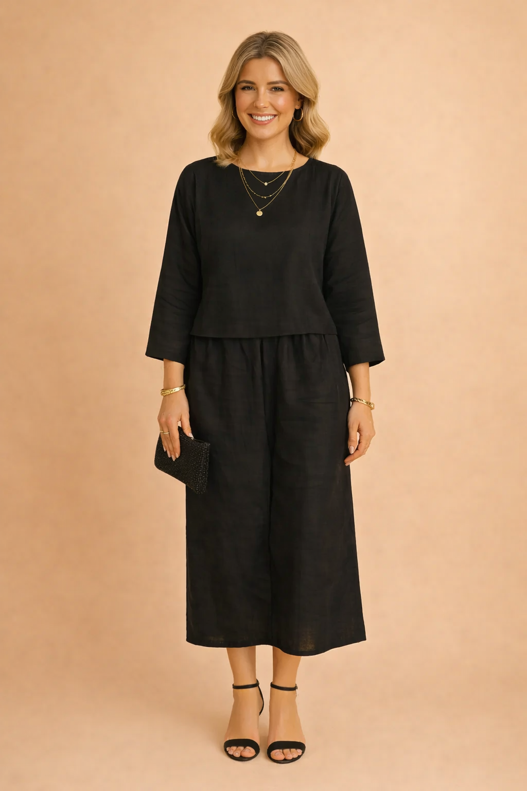 Women's stylish two-piece set: comfortable blouse & trousers. Perfect coordinated spring/summer fashion.