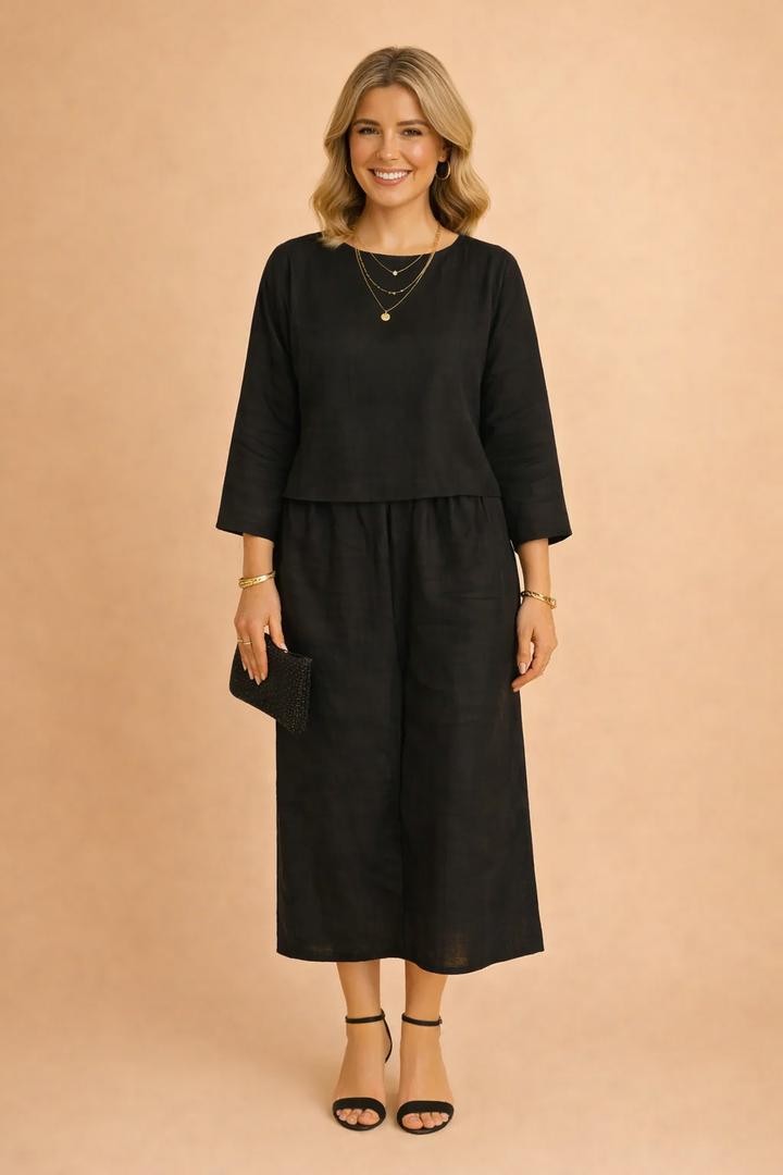 Women's stylish two-piece set: comfortable blouse & trousers. Perfect coordinated spring/summer fashion.