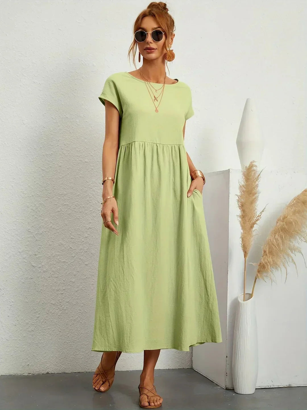 Timeless style women's midi dress, flowy and elegant, offering effortless casual sophistication.