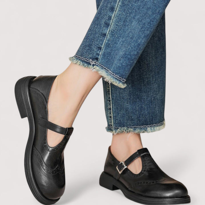 Sophisticated women's Mary Jane buckle shoes, in classic style, ideal for elegant fashion and versatile dress looks.