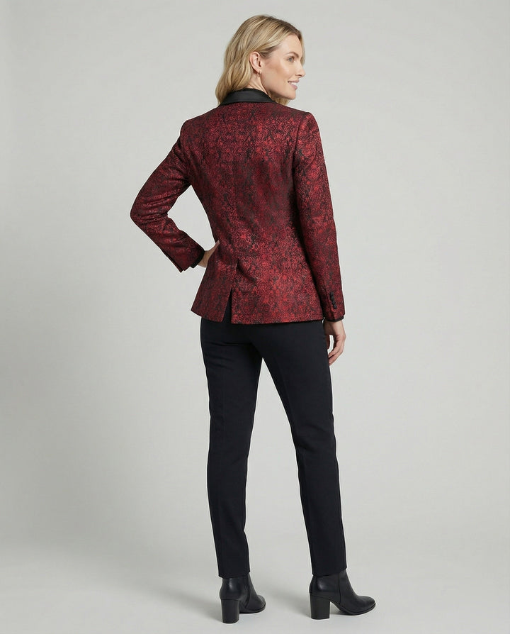 Women's black paisley jacquard blazer, perfect for an elegant and luxurious look.