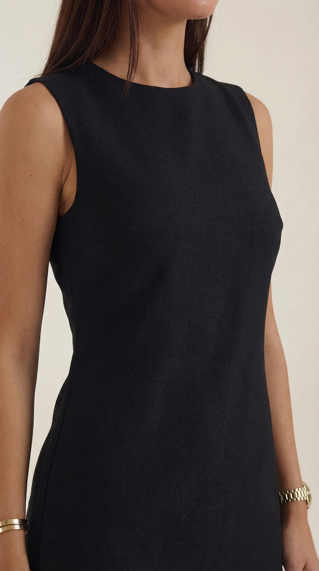 Stylish black & white color block pleated midi dress for women, sleeveless, ideal for chic spring fashion.