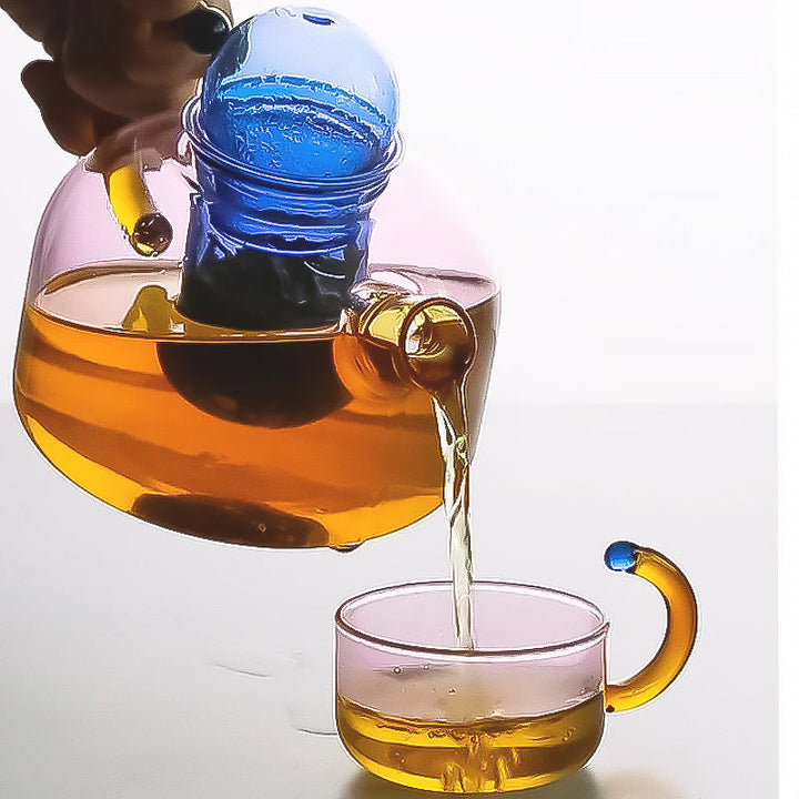 Sophisticated borosilicate glass tea set, an ideal gift idea for any tea enthusiast. Premium & durable drinkware.