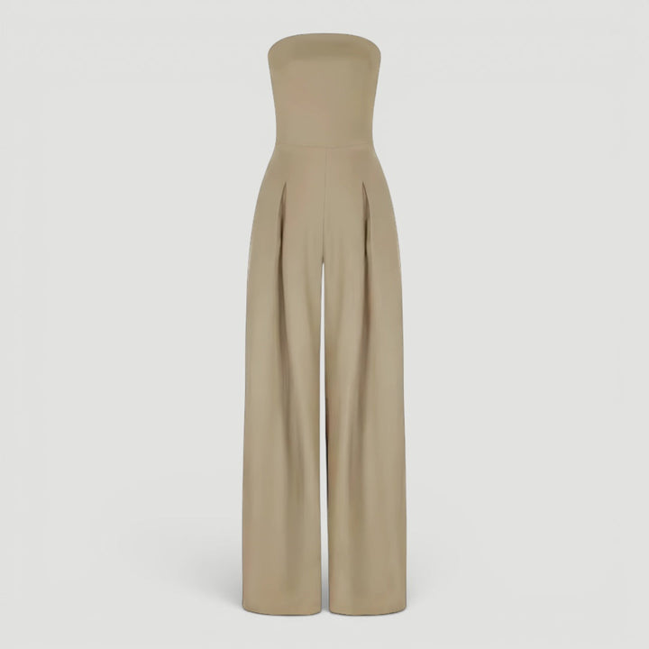 Stylish black women's strapless wide leg jumpsuit. A comfortable, elegant option for summer and party outfits.