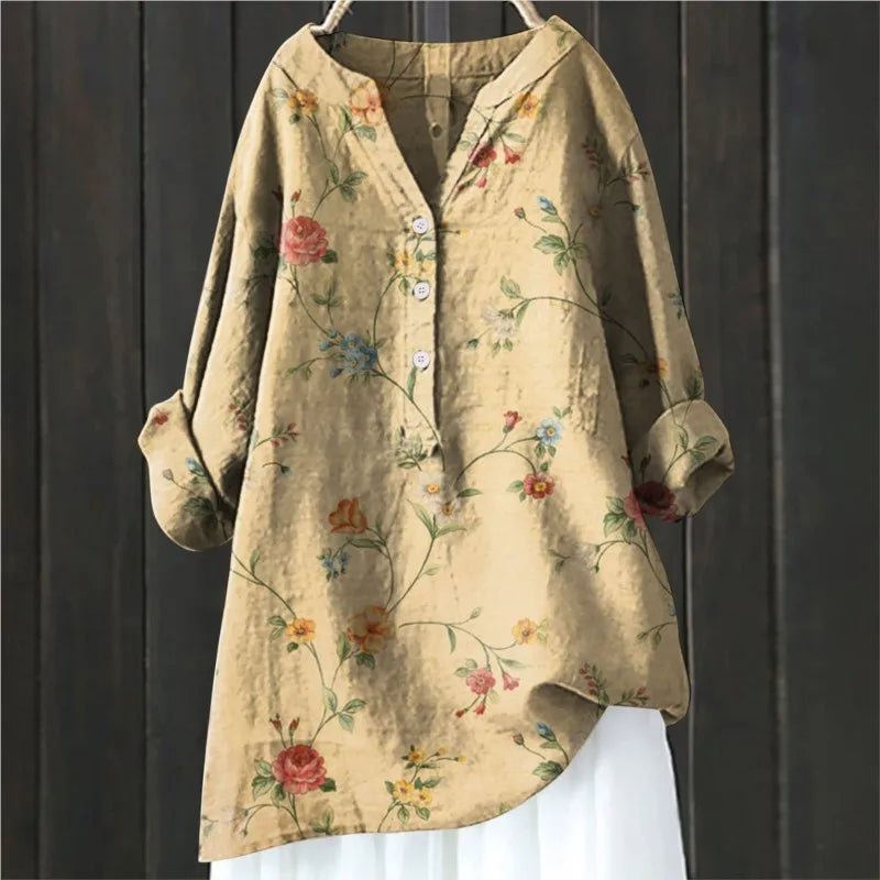 Comfortable floral print women's blouse, versatile for everyday casual or elegant spring/summer outfits.