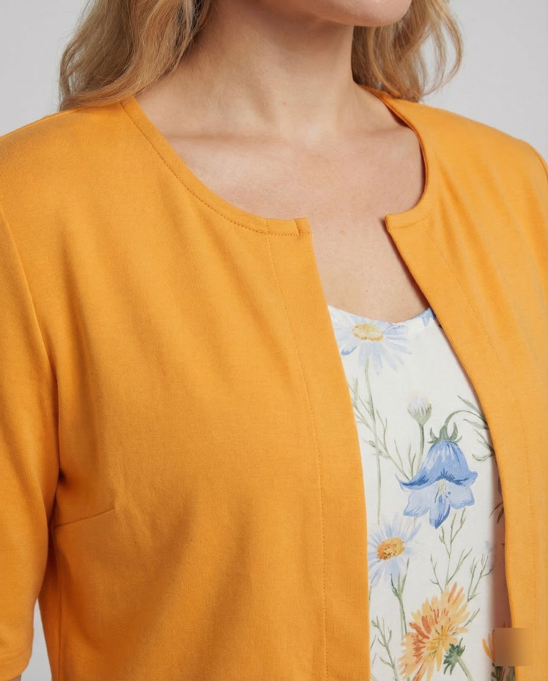 Amelie Amsterdam elegant floral crop top and skirt set, a must-have summer dress.