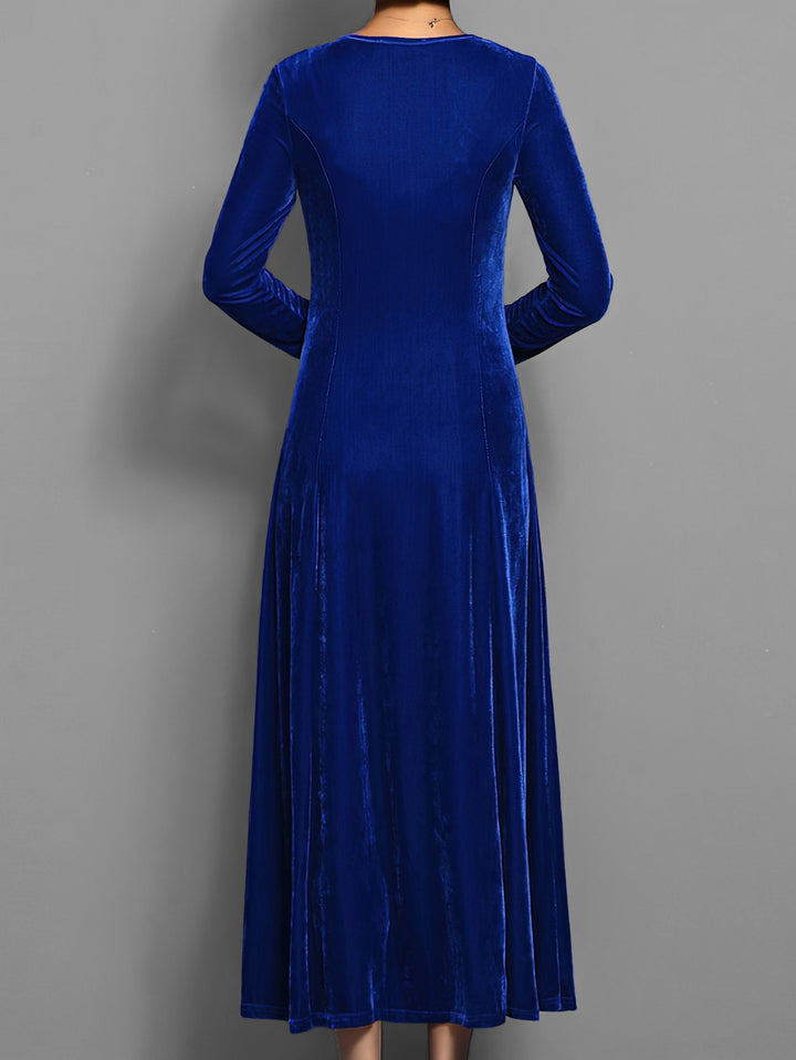 Comfortable women's versatile long-sleeve flared maxi dress, full-length, round neck for fall/winter elegance.