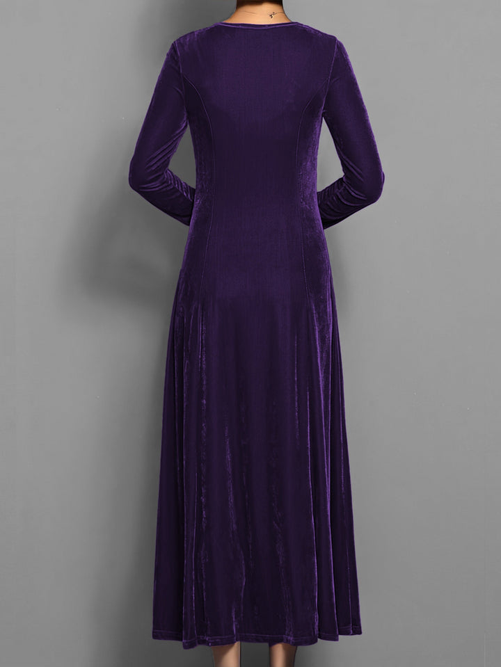 Comfortable & elegant women's long-sleeve, round-neck flared maxi dress. Full-length versatile fashion.
