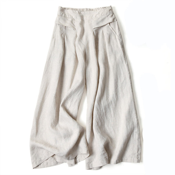 Modern women's pleated wide-leg trousers, high-waisted for a comfortable and fashionable silhouette.