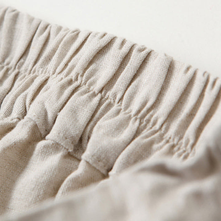 Everyday elegant women's high-waist wide-leg trousers, perfect for sophisticated comfort.