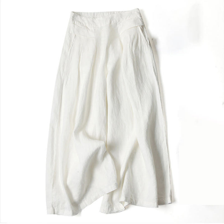 Fashion-forward women's pleated high-waist wide-leg pants, perfect for effortless elegance.