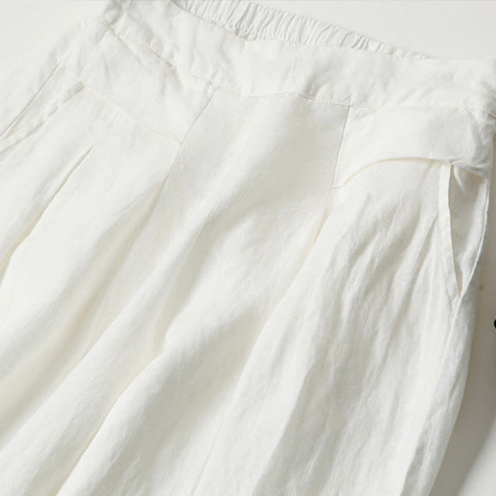 Sophisticated women's high-waist wide-leg trousers, ensuring comfort and a stylish appearance.