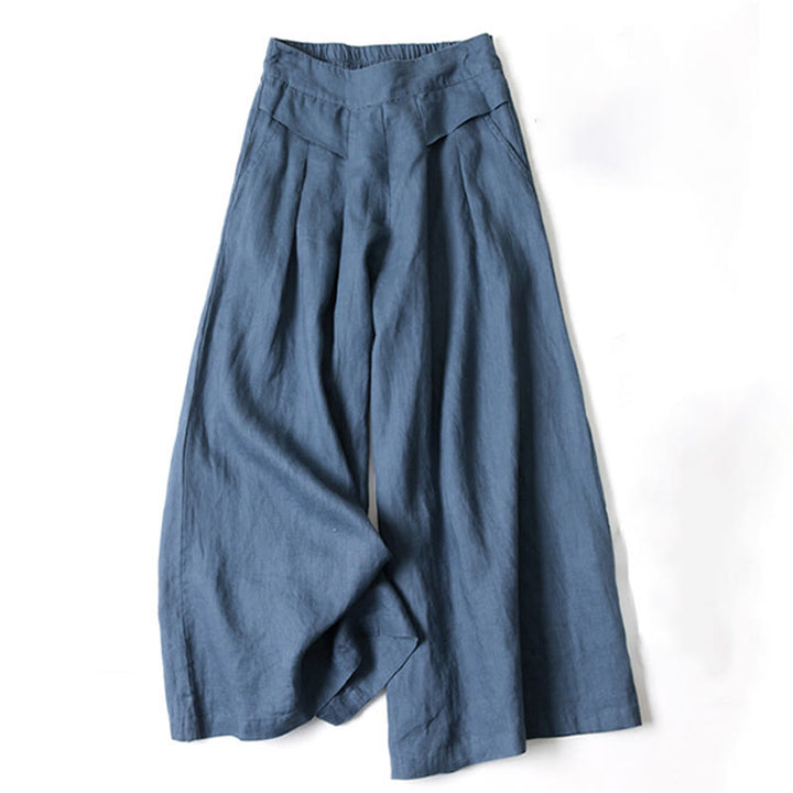 Sophisticated women's wide-leg dress pants, high-waisted and pleated for an elegant look.