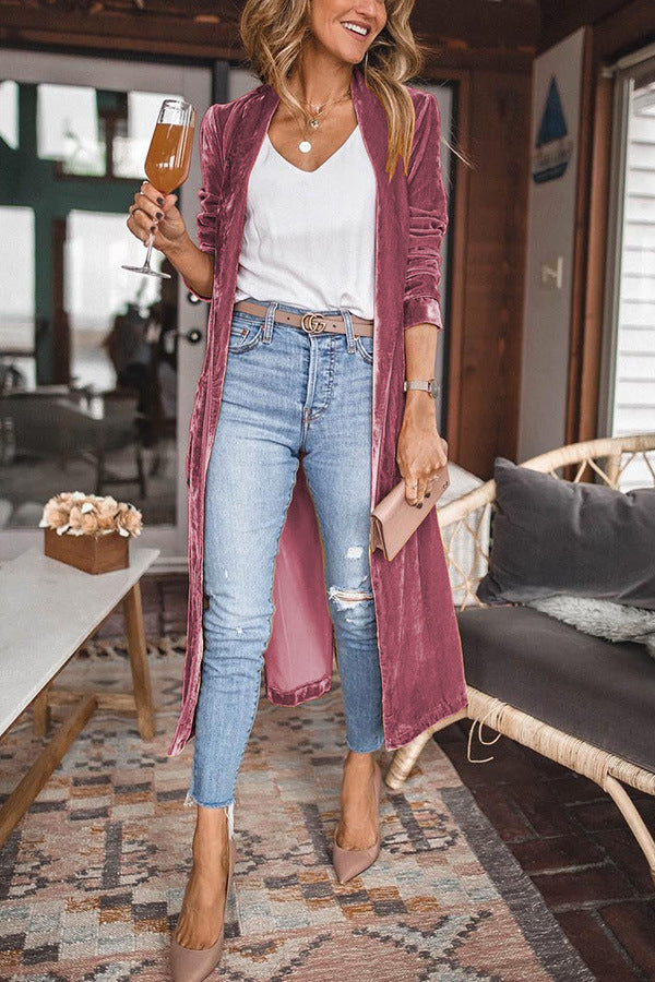 Sophisticated long open coat, women's jacket with a chic and flowing silhouette.