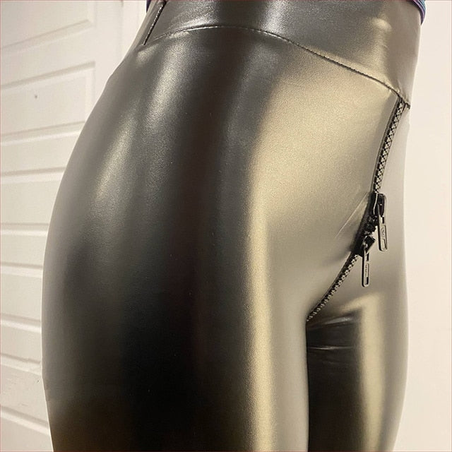 Versatile women's matte high-waisted pants, offering sleek sophistication & comfort for daily wear.